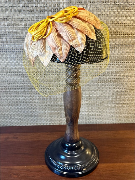 Accessories - 🌟HP🌟VTG 1950s/60s "New Old Stock" Peachy Floral Fascinator ILGWU Union USA Made